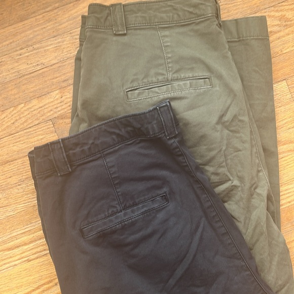 Bundle of GAP Straight Khakis - Picture 1 of 8
